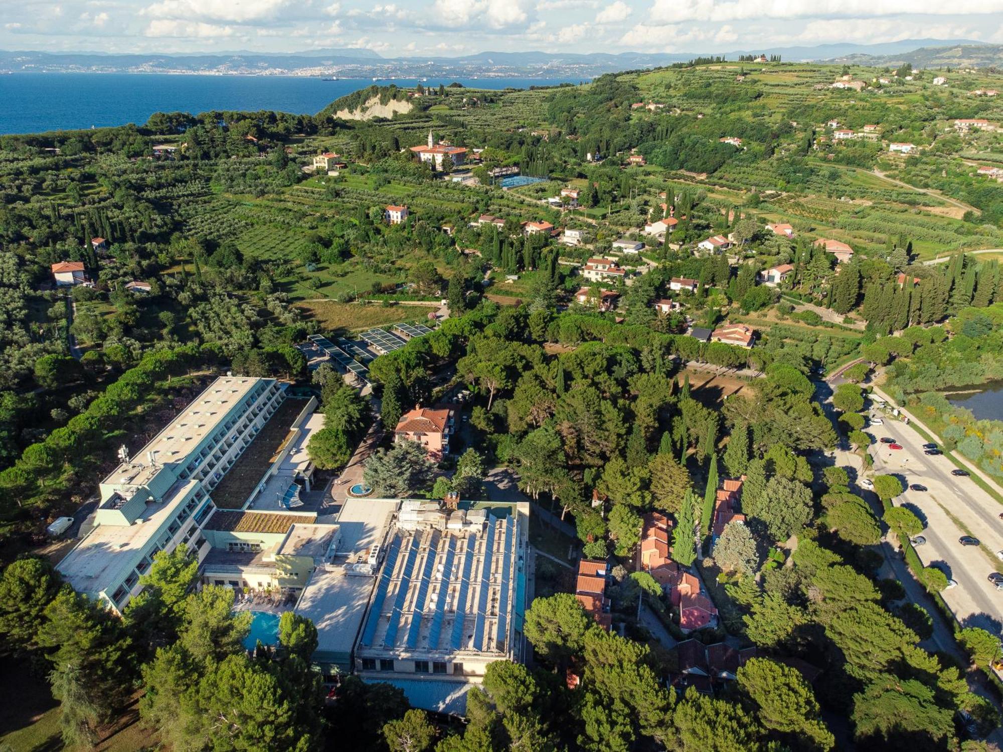 Hotel Svoboda - Terme Krka Strunjan Esterno foto